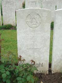 Etaples Military Cemetery - Wilson, William