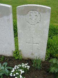 Etaples Military Cemetery - Wilson, W