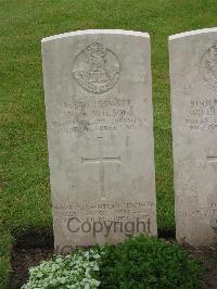 Etaples Military Cemetery - Wilson, W A