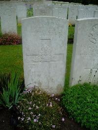 Etaples Military Cemetery - Wilson, W H