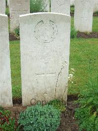 Etaples Military Cemetery - Wiltshire, W