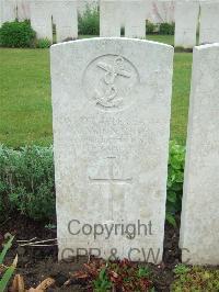 Etaples Military Cemetery - Winn, William