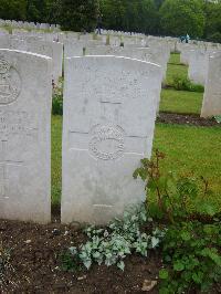 Etaples Military Cemetery - Winter, George Ernest