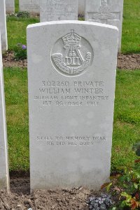 Etaples Military Cemetery - Winter, William