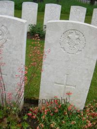 Etaples Military Cemetery - Wise, W K