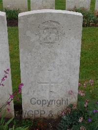 Etaples Military Cemetery - Wiseman, S