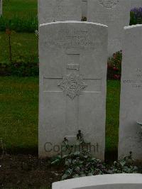 Etaples Military Cemetery - Witsey, C