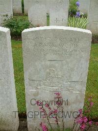 Etaples Military Cemetery - Wood, Frank