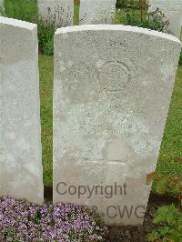 Etaples Military Cemetery - Wood, G