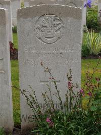 Etaples Military Cemetery - Wood, H