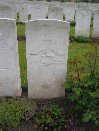 Etaples Military Cemetery - Wood, Newton