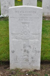 Etaples Military Cemetery - Wood, William