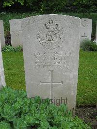 Etaples Military Cemetery - Woodall, R