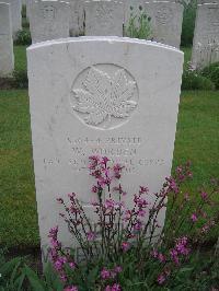 Etaples Military Cemetery - Worden, William