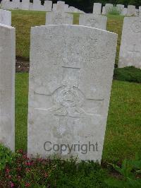 Etaples Military Cemetery - Yarwood, T W