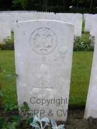 Etaples Military Cemetery - Yates, George