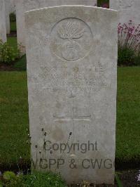 Etaples Military Cemetery - Yellop, W W R