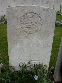 Etaples Military Cemetery - Yerkess, Foster