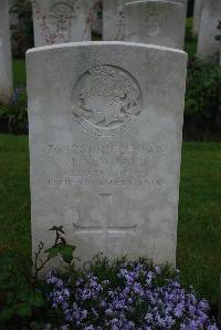 Etaples Military Cemetery - Yewdall, M