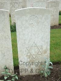 Etaples Military Cemetery - Zwart, Aron