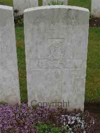 Etaples Military Cemetery - De-La-Rue, Cecil Massy