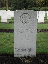 Bergen-Op-Zoom Canadian War Cemetery - Ficht, Don Francis