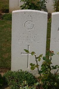 Tincourt New British Cemetery - Bates, J W
