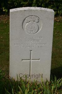 Tincourt New British Cemetery - Beattie, S