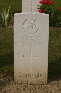Tincourt New British Cemetery - Bell, A