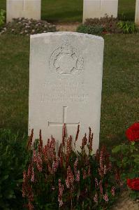 Tincourt New British Cemetery - Benn, G