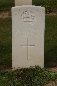 Tincourt New British Cemetery - Birkenhead, T