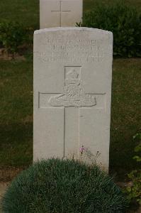 Tincourt New British Cemetery - Bosworth, J R