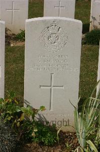 Tincourt New British Cemetery - Botwood, George