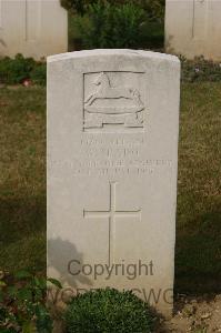 Tincourt New British Cemetery - Brado, W