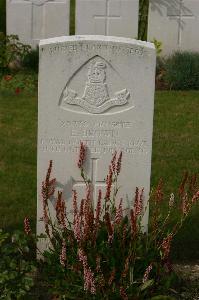 Tincourt New British Cemetery - Brown, Edward