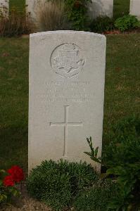 Tincourt New British Cemetery - Calver, G E