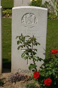 Tincourt New British Cemetery - Clary, C M