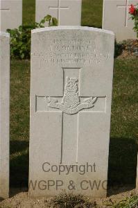 Tincourt New British Cemetery - Colluney, T
