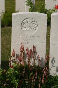 Tincourt New British Cemetery - Cook, R G H