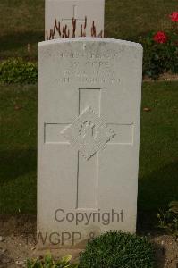 Tincourt New British Cemetery - Cope, W