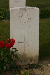 Tincourt New British Cemetery - Cornwall, J