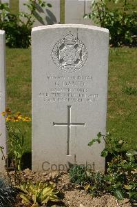 Tincourt New British Cemetery - David, G