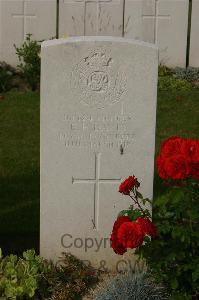 Tincourt New British Cemetery - Davis, E H