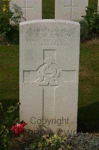 Tincourt New British Cemetery - Dickinson, C T