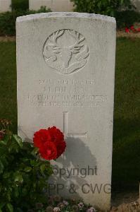 Tincourt New British Cemetery - Dillon, M