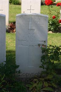 Tincourt New British Cemetery - Donachey, P