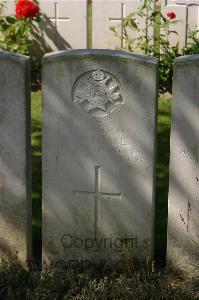 Tincourt New British Cemetery - Drake, George William