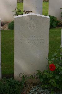 Tincourt New British Cemetery - Eggert, Franz