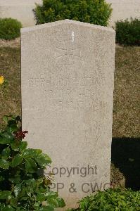 Tincourt New British Cemetery - Fasting, Gerhard
