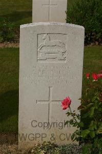 Tincourt New British Cemetery - Fearnley, J